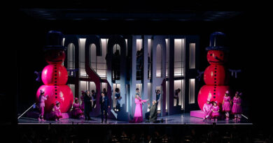 Donizetti fait pétiller le Zénith : L’Empire Pasquale à l’épreuve de la modernité